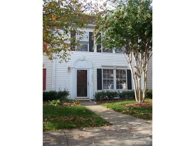 Great price on this townhome in the west end!