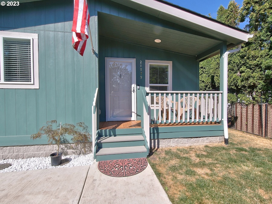 21979 Chalet Ct NE, Aurora, OR 97002 - photo 1