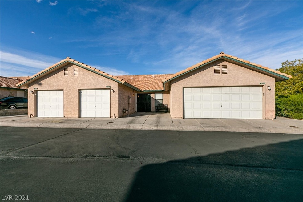 Entry and 1 car garage