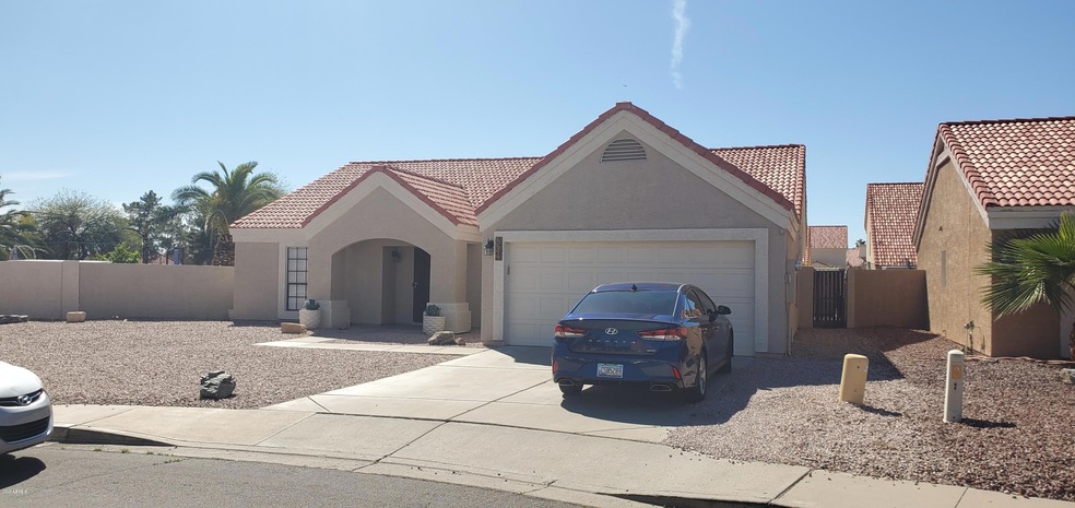 634 N Cobblestone St, Gilbert, AZ 85234 - photo 1