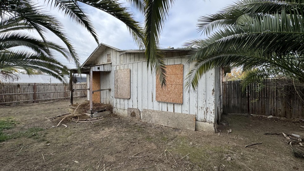 19248 Avenue 145, Porterville, CA 93257 - photo 1