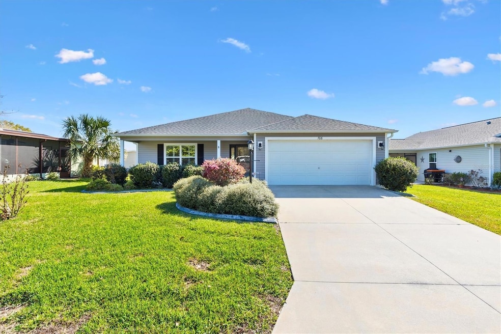 706 Jason Dr, Lady Lake, FL 32159 - photo 1