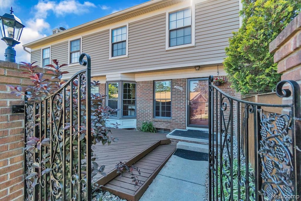 22224 Edgewater, Novi, MI 48375 - photo 1