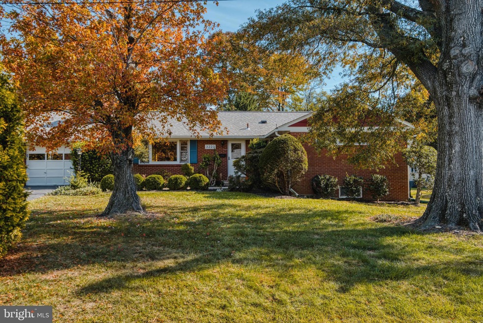 3223 Magnolia Ave, Falls Church, VA 22041 - photo 1