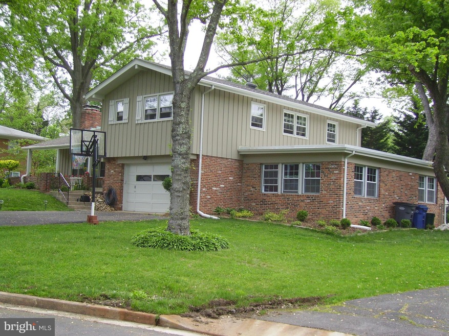 3306 Kaywood Place, Falls Church, VA 22041 - photo 1