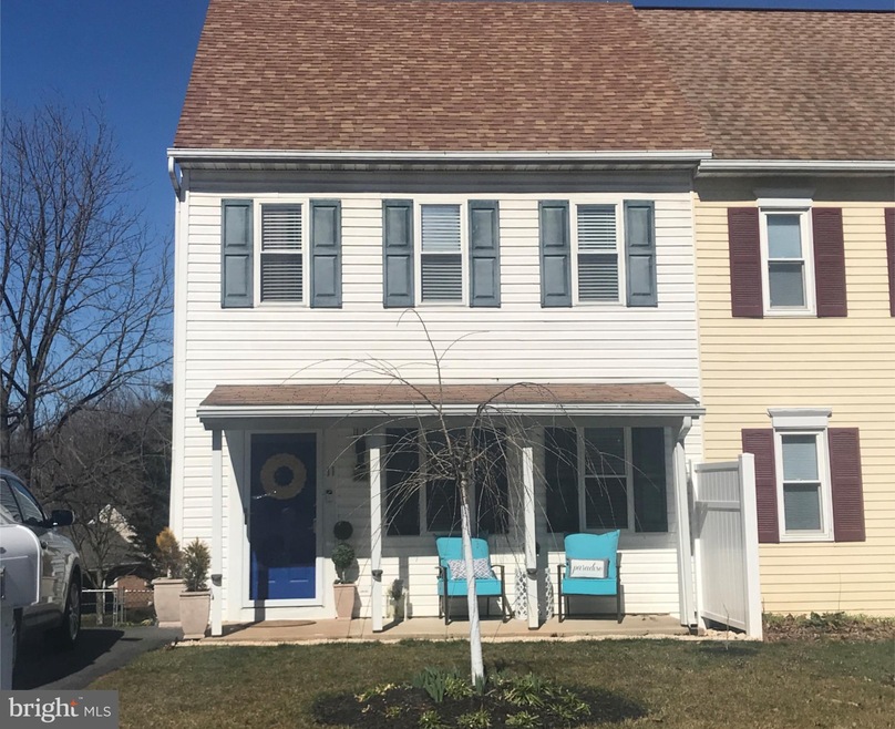 11 Sycamore Cir, Stevens, PA 17578 - photo 1