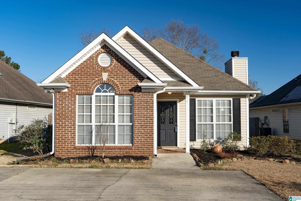 112 Flagstone Ln, Calera, AL 35040 - photo 1