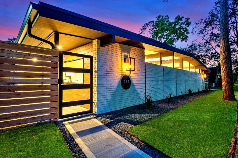 12315 Woodthorpe Ln, Houston, TX 77024 - photo 1