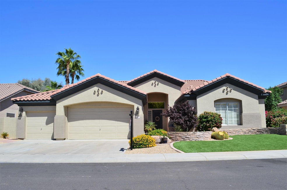 771 N Tower Place, Chandler, AZ 85225 - photo 1