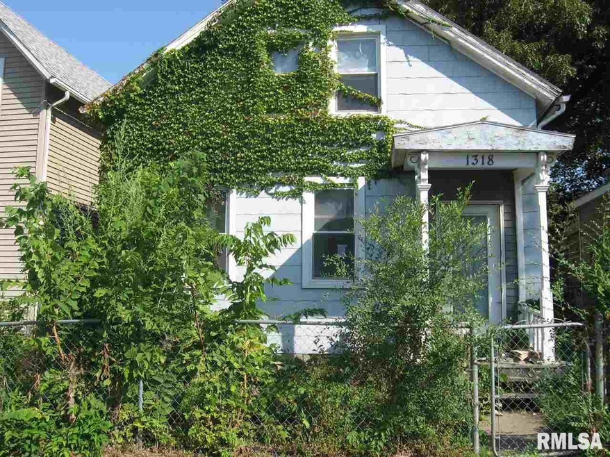 1318 W 7th St, Davenport, IA 52802 - photo 1