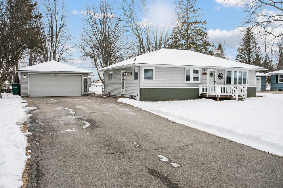 Welcome to 3323 W First Ave in desirable Town of G