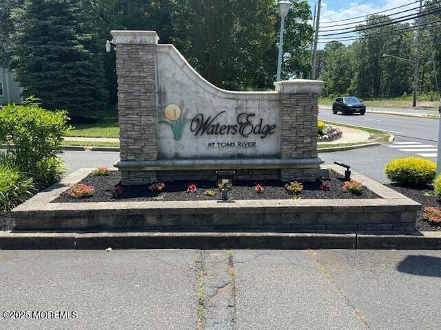 For Sale $300,000 • Co-Listing Agent