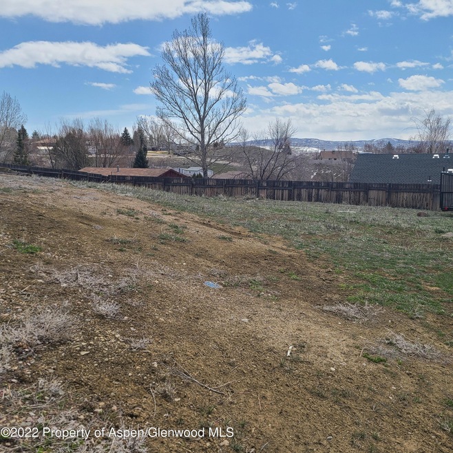 978 Langford Dr, Craig, CO 81625 - photo 1