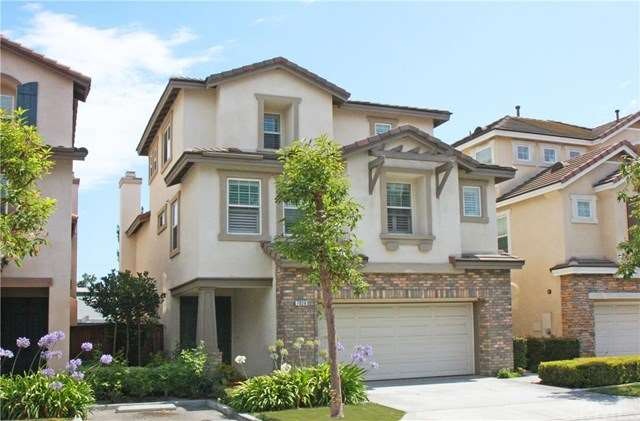 Gorgeous highly upgraded, newer built in 2007, 4 b