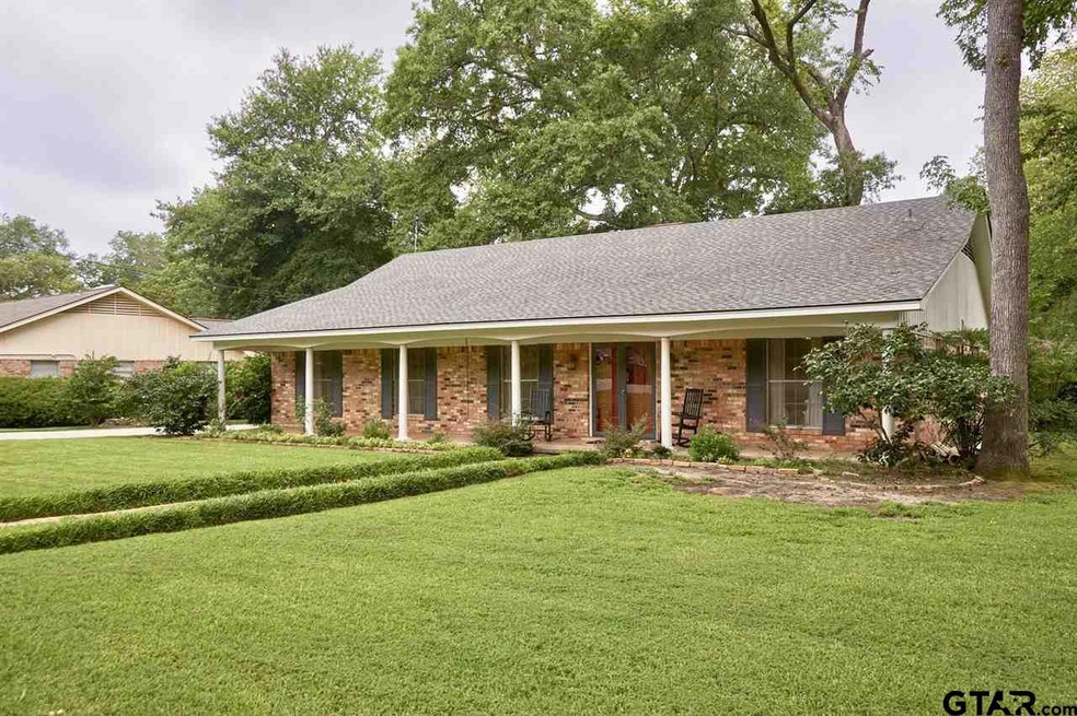 1706 1706 Sybil Ln, Tyler, TX 75703 - photo 1