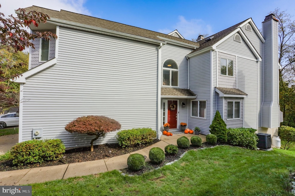 208 W Longspur Dr, Wilmington, DE 19808 - photo 1