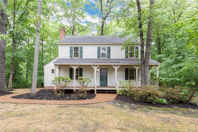 Charming Brandermill colonial with mature landscap