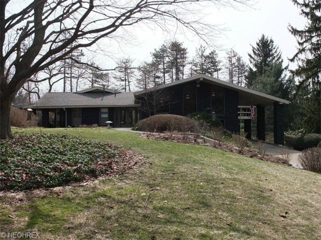 Exquisite 4-5 bedroom, 3.5 bath home with 4 car ga