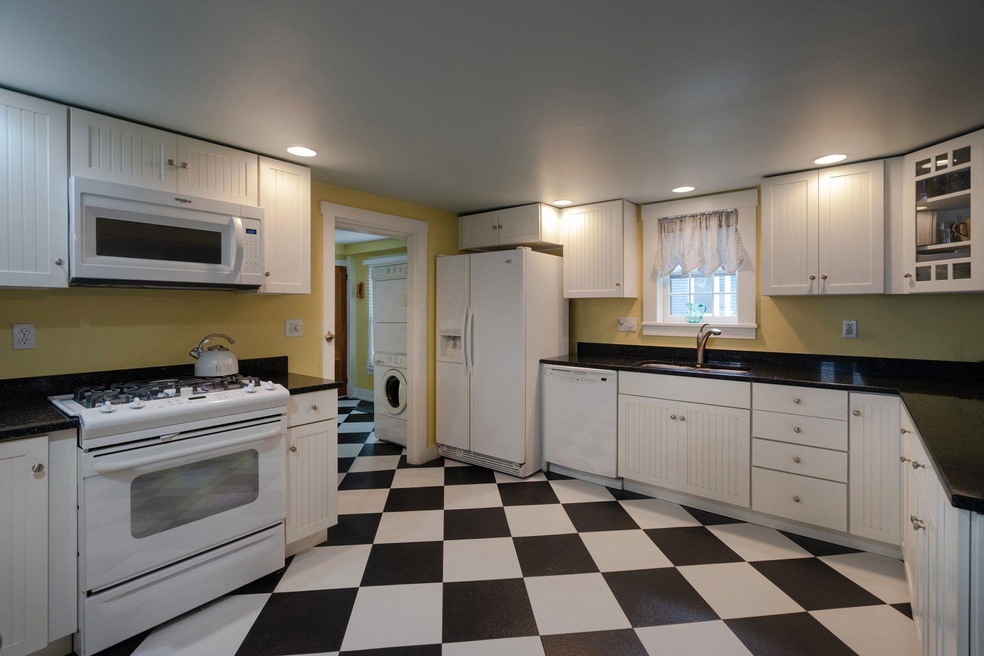 74 Elm St, Keene, NH 03431 - photo 1