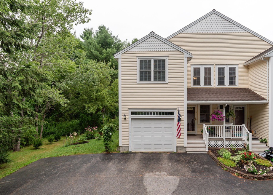 245 Bradley St unit 1, Saco, ME 04072 - photo 1