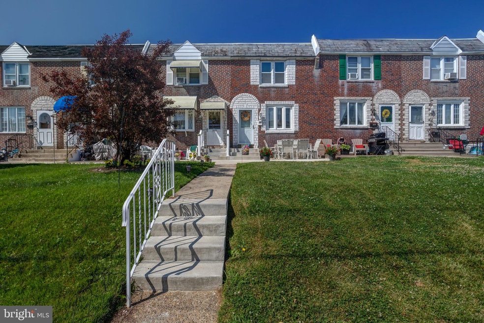 1068 Oakwood Dr, Glenolden, PA 19036 - photo 1