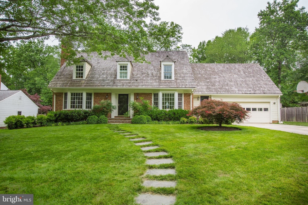 8304 River Falls Dr, Potomac, MD 20854 - photo 1