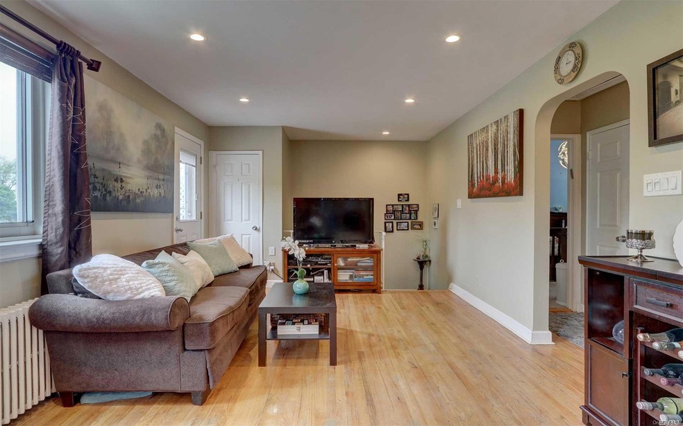 25436 74th Ave unit Upper, Glen Oaks, NY 11004 - photo 1