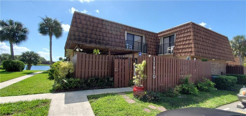 11910 SW 11th Ct, Davie, FL 33325 - photo 1