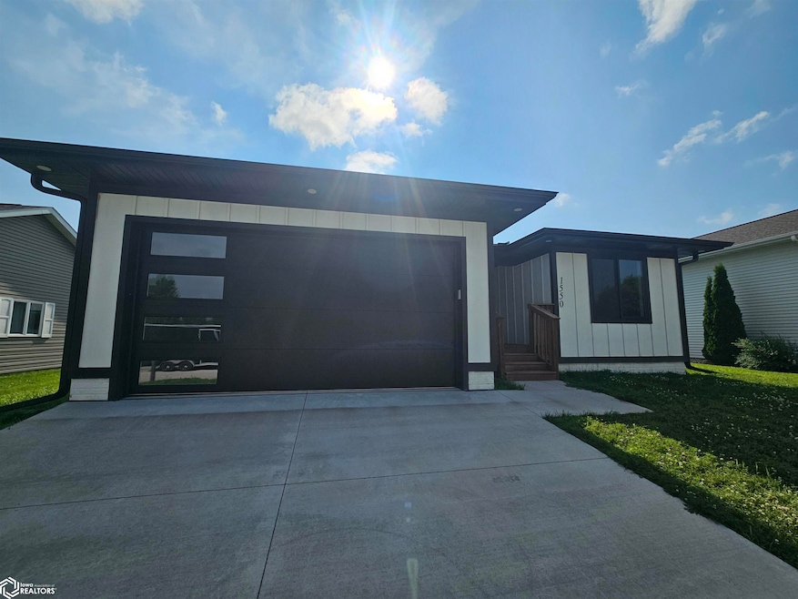 1550 Edgewood Dr, Carroll, IA 51401 - photo 1