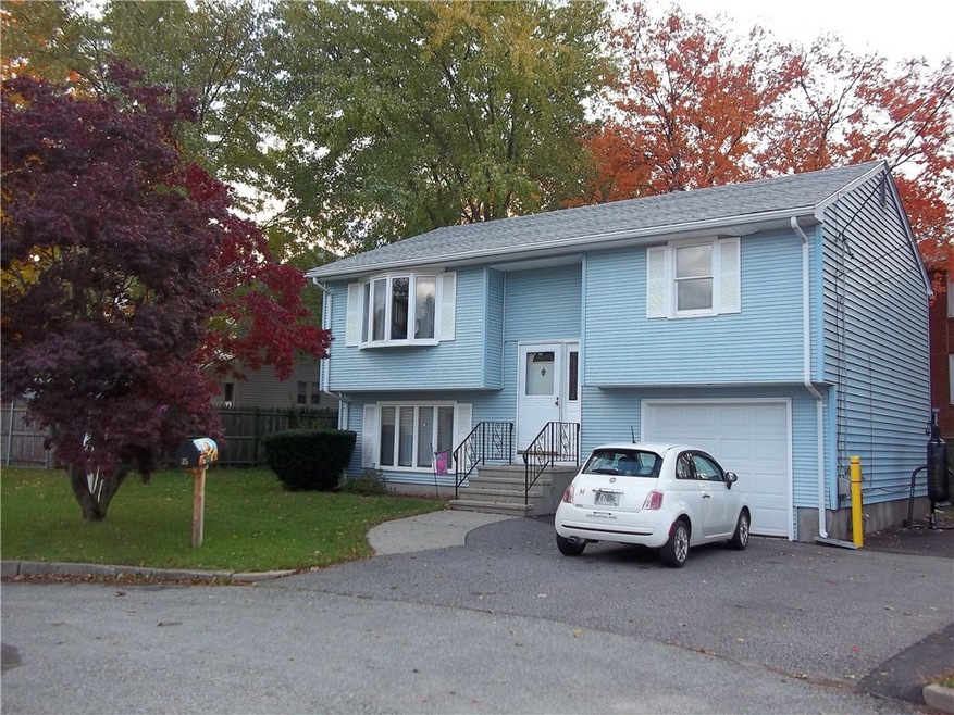 35 Paulhus Ct, Pawtucket, RI 02861 - photo 1
