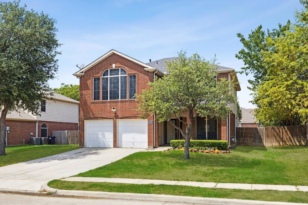 2709 Crater Lake Ln, Denton, TX 76210 - photo 1