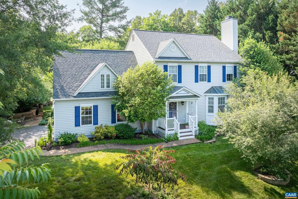 1500 Honeysuckle Ln