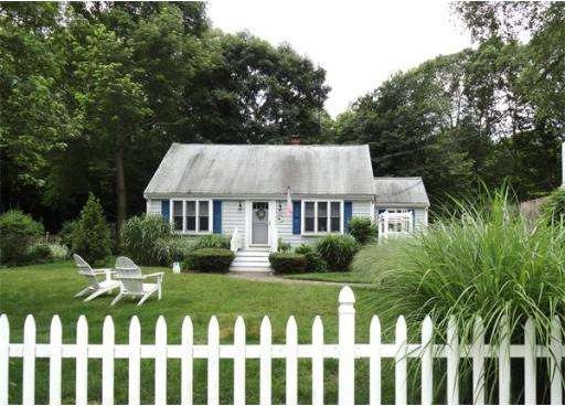 29 Endicott St, East Weymouth, MA 02189 - photo 1