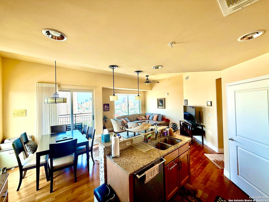 Vidorra unit 1907, San Antonio, TX 78202 - photo 1