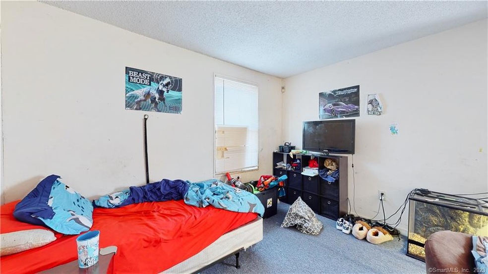 314 Blake St, New Haven, CT 06515 - photo 1