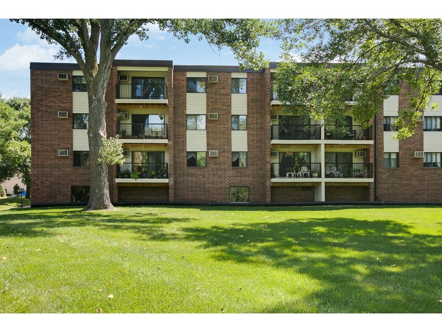 3rd Floor corner unit