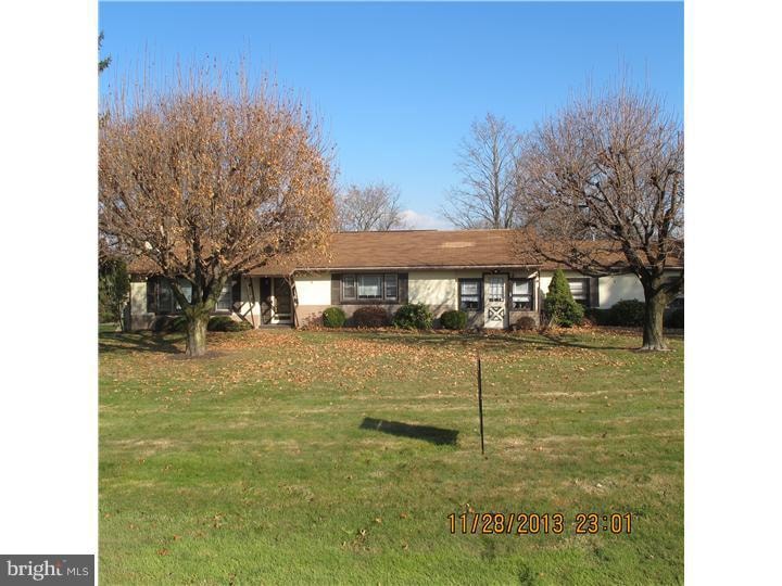 885 Elephant Rd, Perkasie, PA 18944 - photo 1