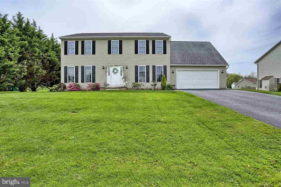 13168 Shawnee Cir, Waynesboro, PA 17268 - photo 1