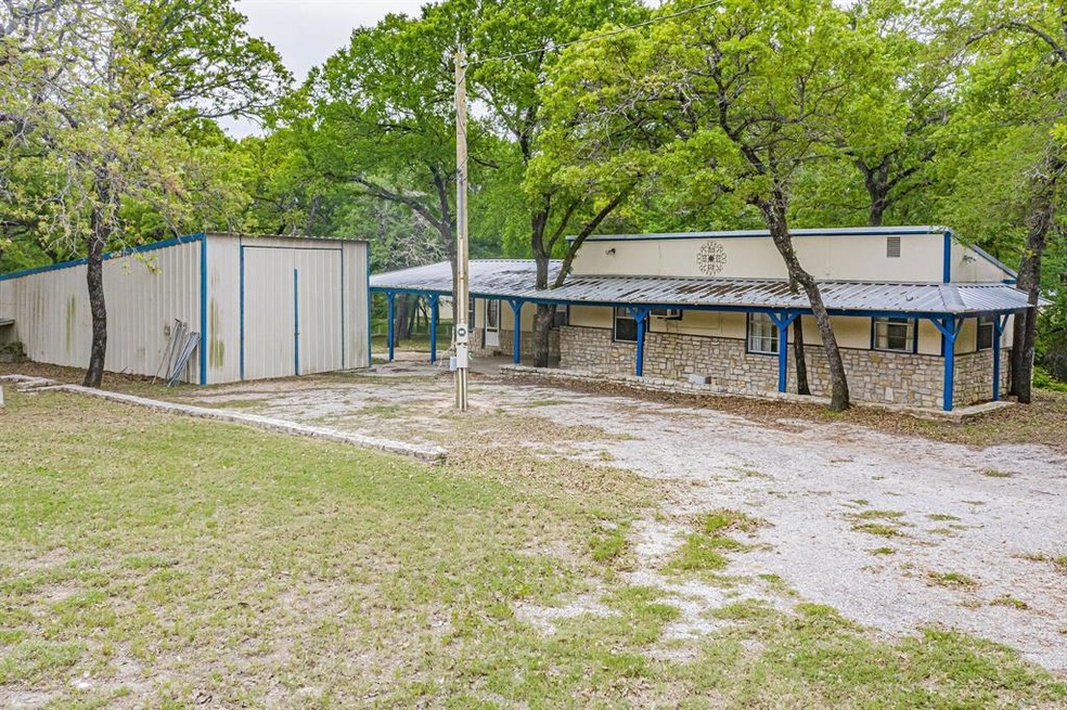 3909 N White Tail Dr, Granbury, TX 76049 - photo 1