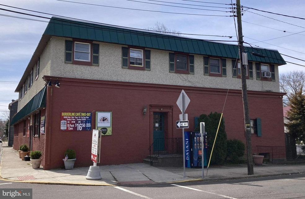 102 Delaware Rd unit 2, Riegelsville, PA 18077 - photo 1