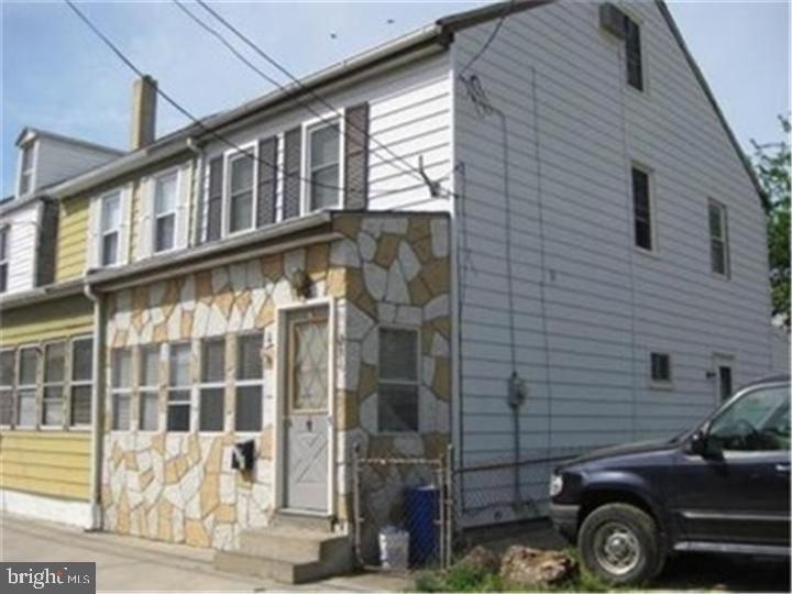 231 Mercer St, Gloucester City, NJ 08030 - photo 1