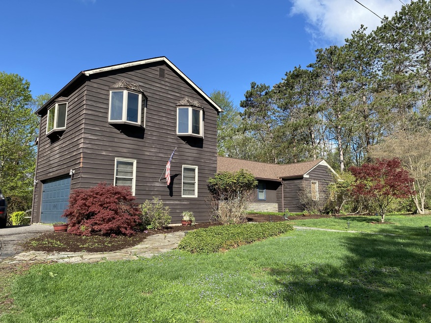 32 Hillcrest Rd, Honesdale, PA 18431 - photo 1