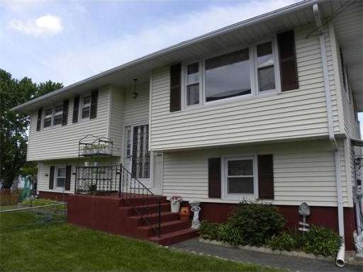 143 Lakeview Ave, Ludlow, MA 01056 - photo 1