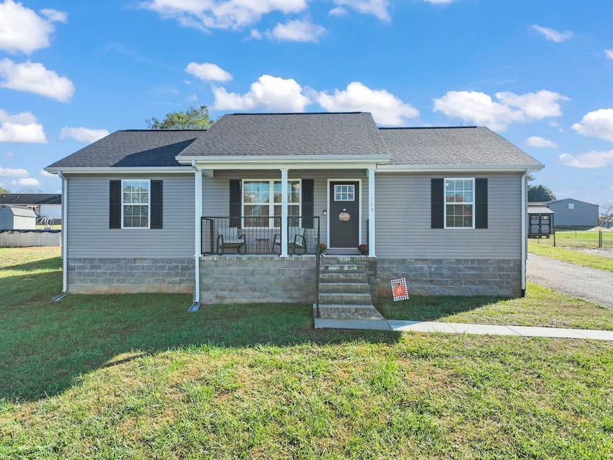 315 Brandon Dr, McMinnville, TN 37110 - photo 1