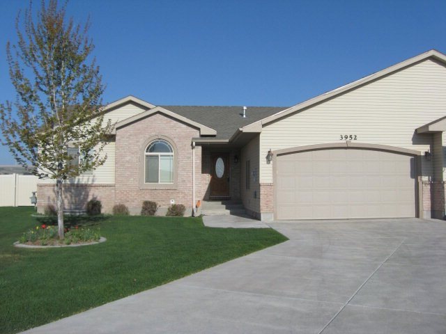 3952 Clearfield Ln, Idaho Falls, ID 83406 - photo 1