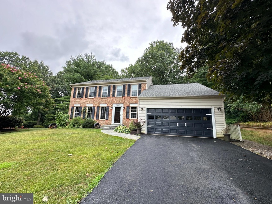 7597 Whisperwood Ct, Springfield, VA 22153 - photo 1