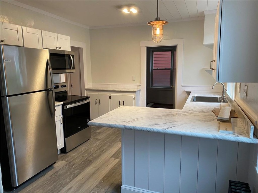 8 Braman St, Newport, RI 02840 - photo 1