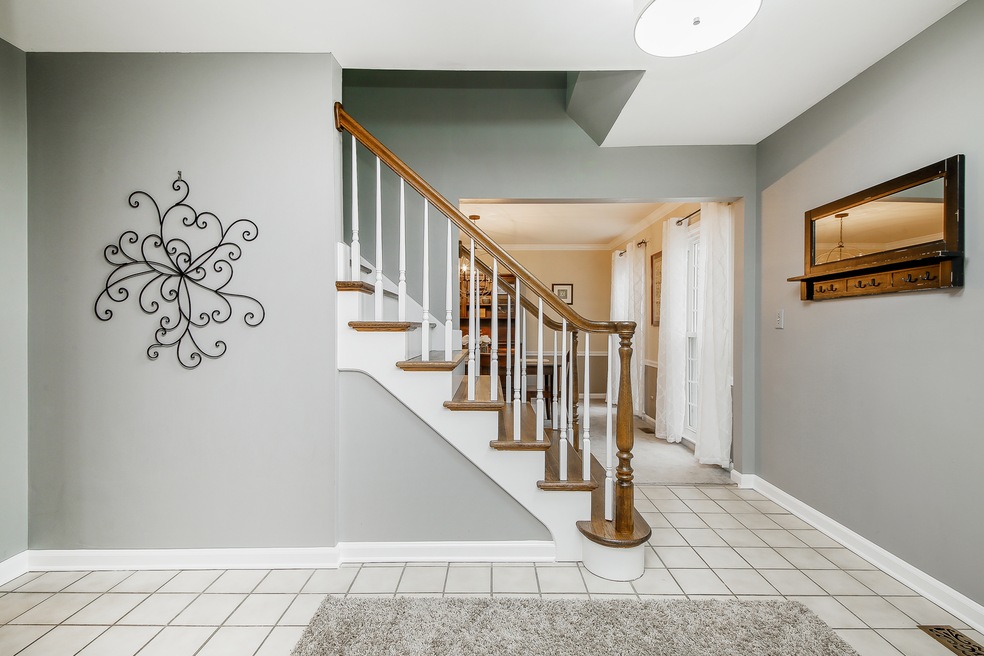 87 Venetian Way Cir, Wheaton, IL 60189 - photo 1