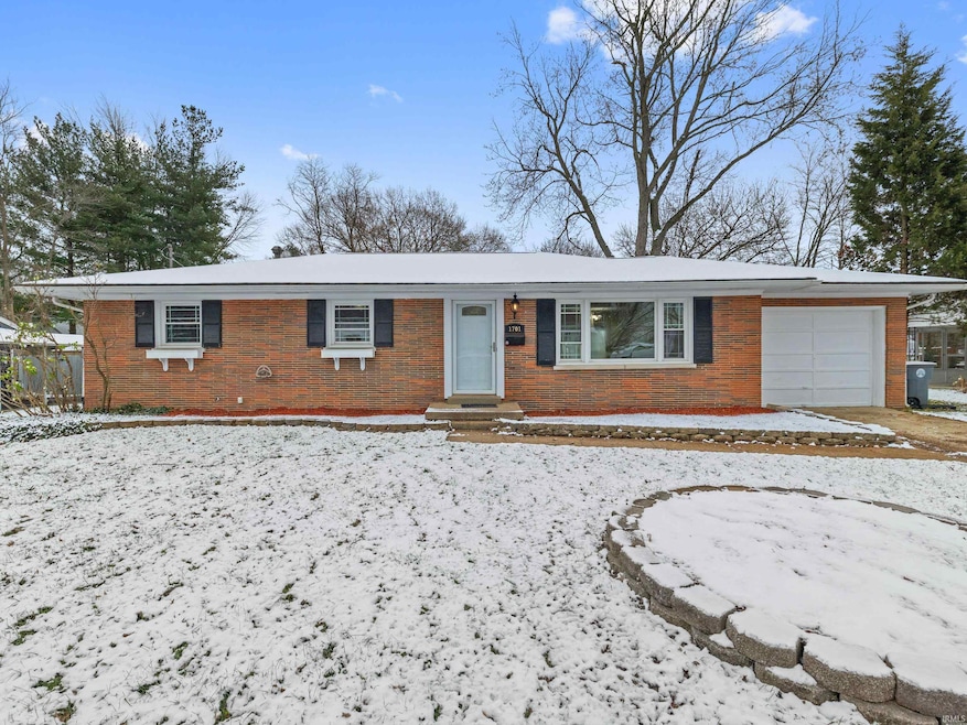 1701 N Thomas Ave, Evansville, IN 47711 - photo 1