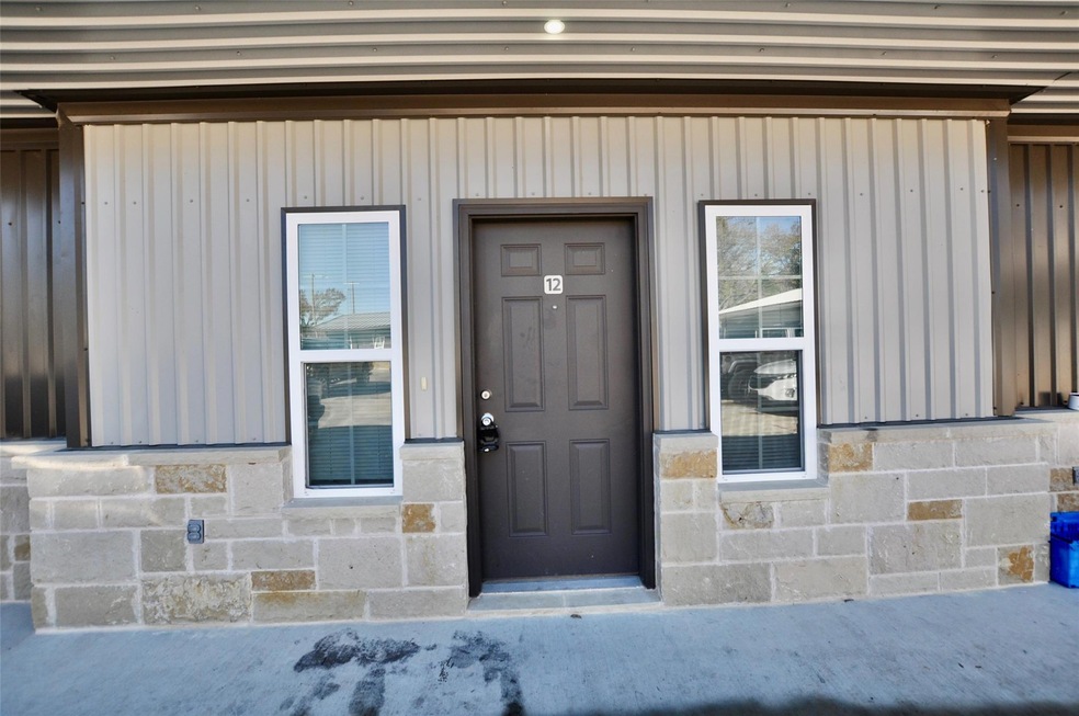 215 Price Ln unit 12, Weatherford, TX 76085 - photo 1